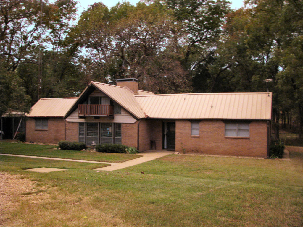 Morris Halliburton Home 200 Halliburton Drive Bells, Texas 75414